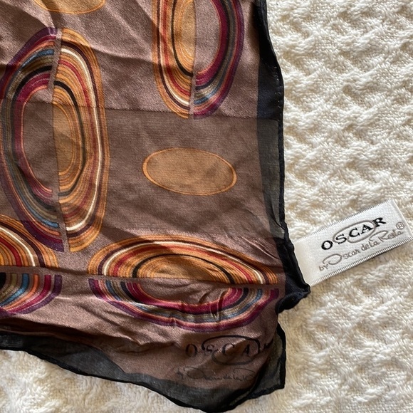 🎉HP🎉 Oscar De La Renta Pocket Square Scarf Geometric Multi Colored Ovals - Picture 2 of 3